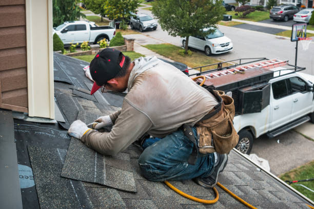 Professional Roof Leak Repair technician working in Goldsmith, IN